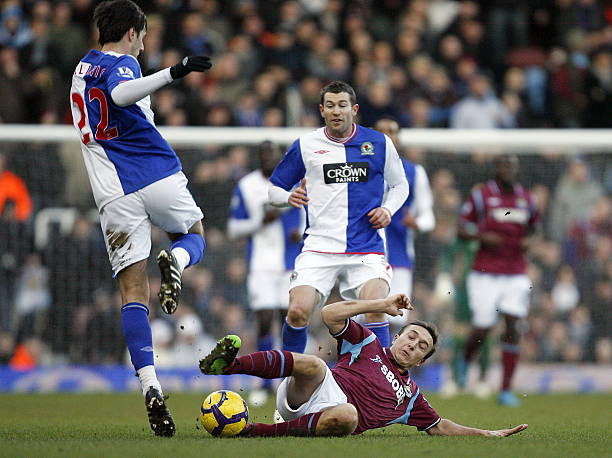 两队一直以 两队一直以